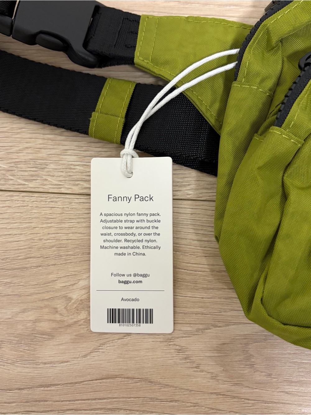 BAGGU Avocado Fanny Pack - Picture 3 of 5